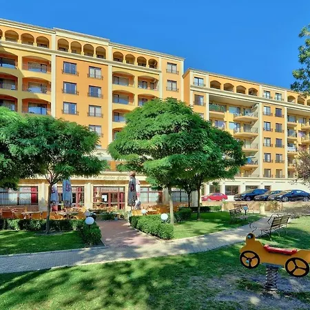 Palm Breeze Pool Retreat Varna